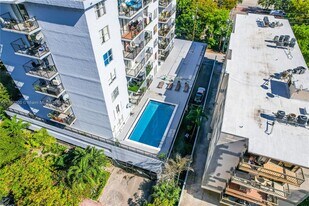 899 West Ave in Miami Beach, FL - Building Photo