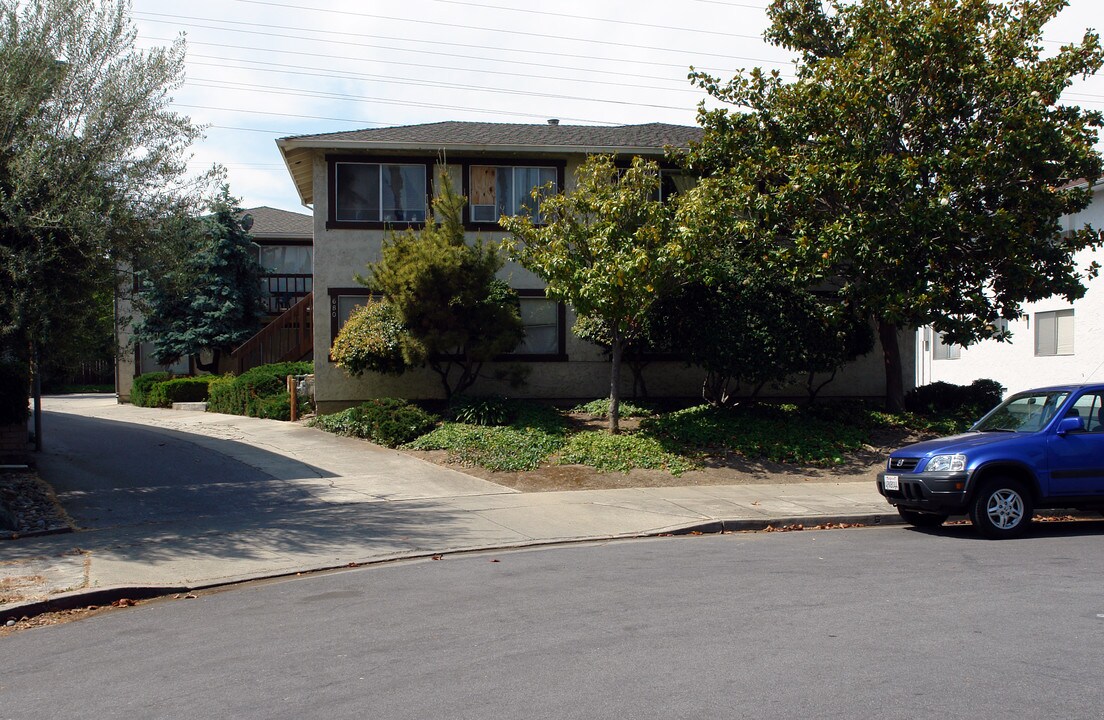 680 Garland Ave in Sunnyvale, CA - Foto de edificio