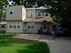 1330 E Davenport St in Iowa City, IA - Building Photo - Building Photo