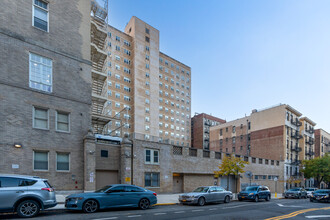 171 Claremont Ave in New York, NY - Building Photo - Building Photo