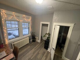 1725 W 1st St in Duluth, MN - Building Photo