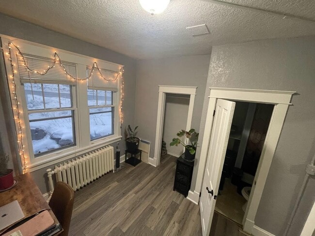 property at 1725 W 1st St