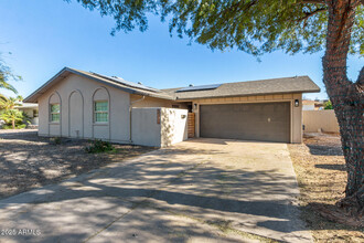 1601 E Fremont Dr in Tempe, AZ - Building Photo - Building Photo