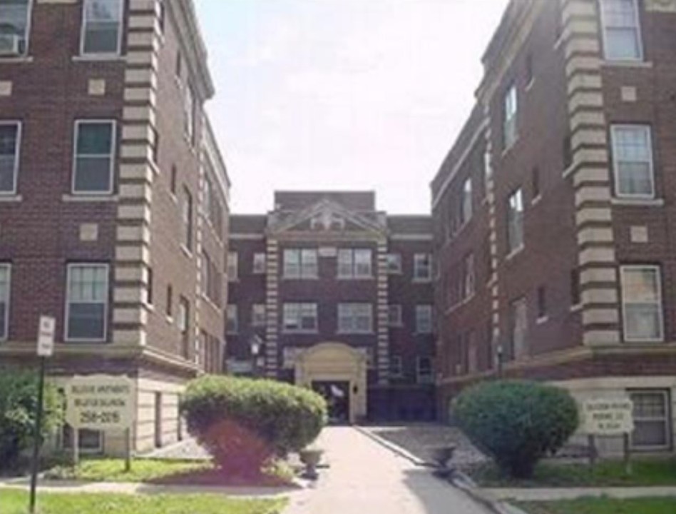 Bellevue Apartments in Sioux City, IA - Building Photo