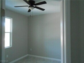 935 Graystone Ave in Lehigh Acres, FL - Building Photo - Building Photo