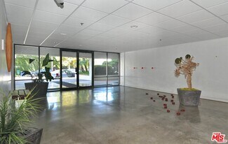 660 N Sweetzer Ave, Unit #204 in West Hollywood, CA - Building Photo