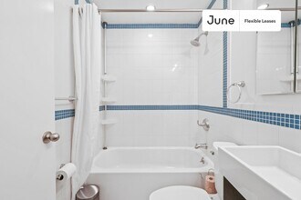 1523 York Ave in New York, NY - Building Photo - Building Photo