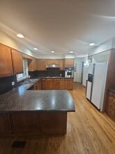 1030 N Maple Ave in Cookeville, TN - Building Photo - Building Photo