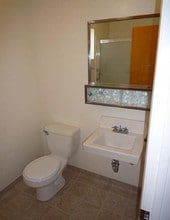 Continental Arms Apartments in Roseville, CA - Building Photo - Interior Photo