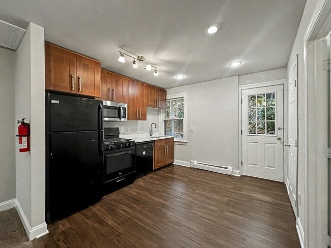 property at 201 N Aberdeen Ave