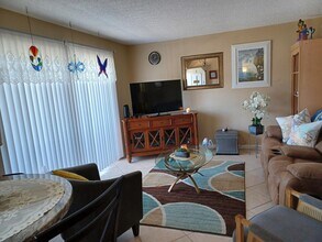 3150 N Atlantic Ave in Cocoa Beach, FL - Building Photo - Building Photo