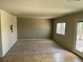1652 Sand Canyon Dr in Las Vegas, NV - Building Photo - Building Photo