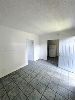 840 NW 70th St in Miami, FL - Building Photo