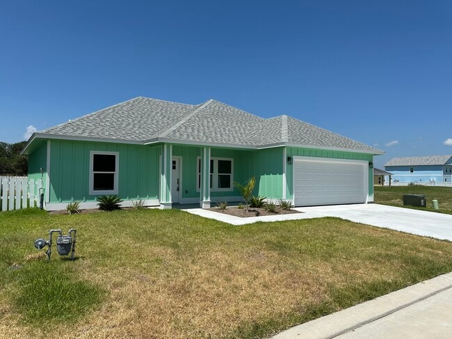 136 Breezeway Dr in Rockport, TX - Building Photo - Building Photo