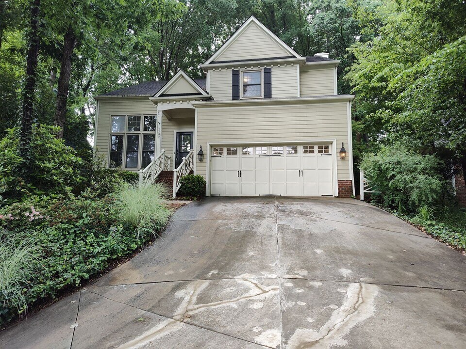 7235 Kinsmore Ln in Charlotte, NC - Building Photo