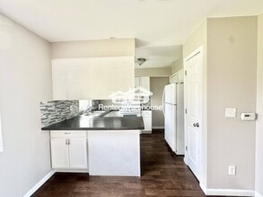 4924 Madison Ave in Des Moines, IA - Building Photo - Building Photo