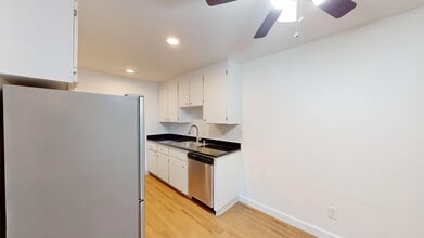 450 Alameda del Prado in Novato, CA - Building Photo - Building Photo