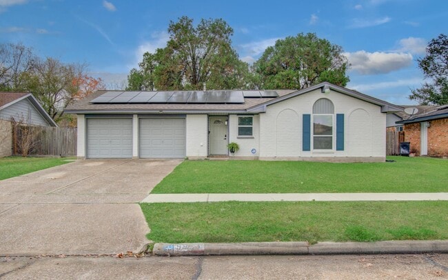 9923 Antrim Ln in La Porte, TX - Foto de edificio - Building Photo