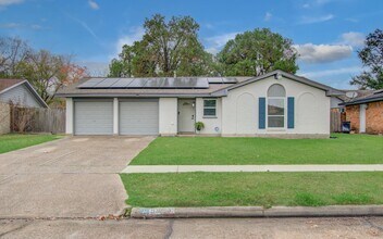 9923 Antrim Ln in La Porte, TX - Building Photo - Building Photo