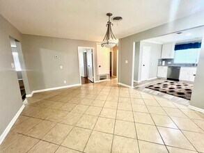 919 Saddle Rock Dr in Houston, TX - Building Photo - Building Photo