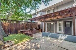 7608 Woodthrush Dr in Dallas, TX - Building Photo