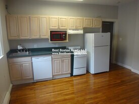 20 John F. Kennedy St, Unit 7 in Cambridge, MA - Building Photo