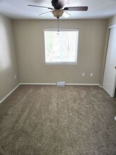 415 Hilda St in Oregon City, OR - Building Photo - Building Photo