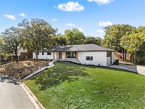 1200 Tanglewood Trail in Euless, TX - Building Photo - Building Photo