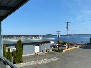 12 Rosehill St in Nanaimo, BC - Building Photo - Building Photo