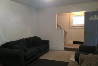 971 Peckham St in Akron, OH - Building Photo - Building Photo