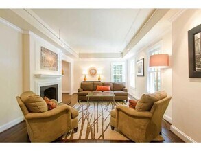 1916 Greystone Rd NW in Atlanta, GA - Building Photo - Building Photo