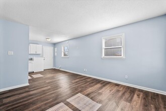 823 Avalon Rd in Greensboro, NC - Building Photo - Building Photo