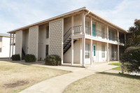 113-117 S Bowser Rd in Richardson, TX - Foto de edificio - Building Photo