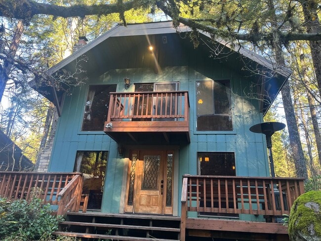 property at 72659 E Village Loop Rd