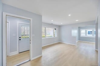 207 August Rd in North Babylon, NY - Building Photo - Building Photo