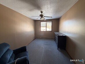 483 Chestnut Hill Ave in Waterbury, CT - Building Photo - Building Photo