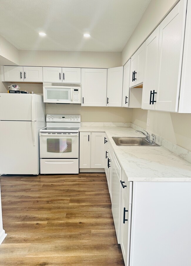 property at 1730 Ivy St