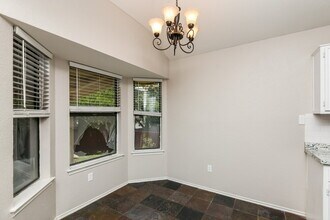 629 Ozark Ave in Burleson, TX - Building Photo - Building Photo
