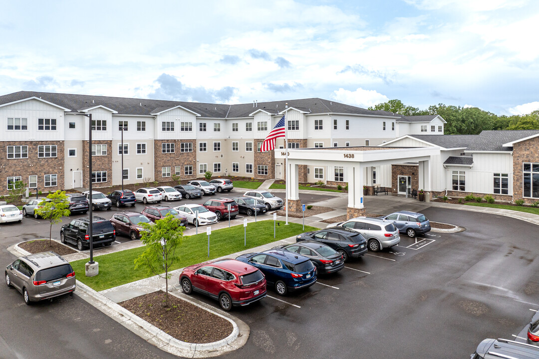 Harmony Gardens in Maplewood, MN - Foto de edificio