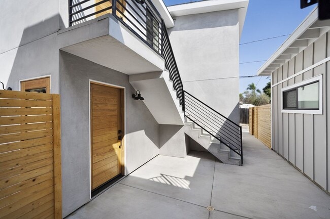 316 Prospect Ave in Long Beach, CA - Foto de edificio - Building Photo