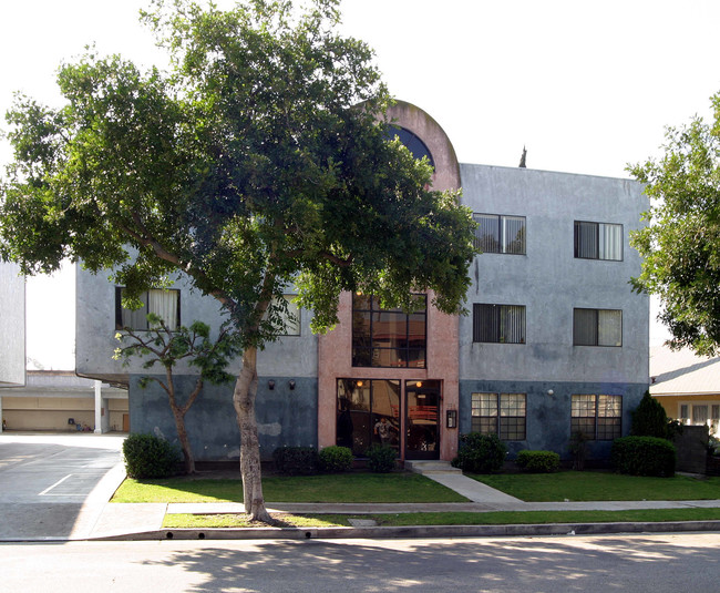 526 Oak St in Glendale, CA - Foto de edificio - Building Photo