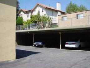 10445 Kailua Ln in Los Angeles, CA - Building Photo - Building Photo