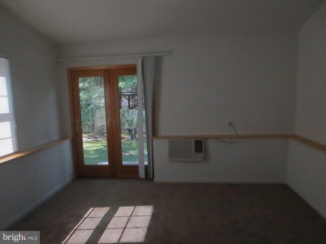 8219 Tuckerman Ln in Potomac, MD - Building Photo - Building Photo