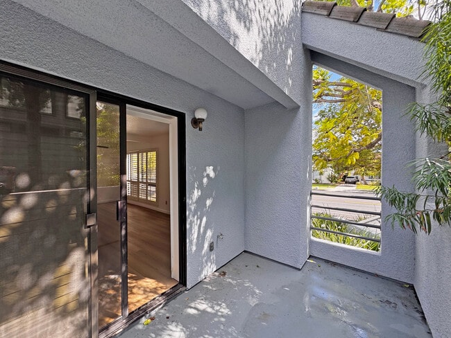 311 E Glenarm St in Pasadena, CA - Foto de edificio - Building Photo