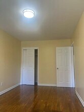 58-11 74th St in Queens, NY - Building Photo - Building Photo