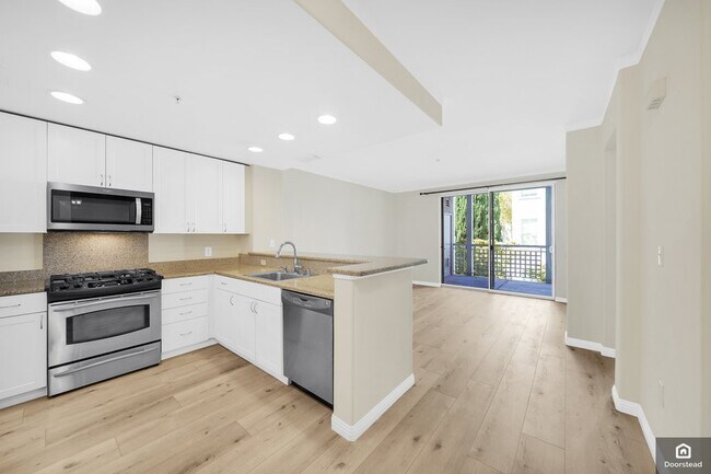 3901 Lick Mill Blvd in Santa Clara, CA - Building Photo - Building Photo