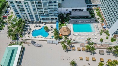 16699 Collins Ave, Unit 2709 in Sunny Isles Beach, FL - Building Photo - Building Photo