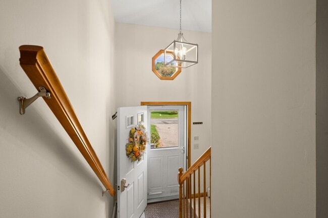 53 Azarian Rd in Salem, NH - Building Photo - Building Photo