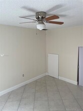 553 NW 98th Ave-Unit -553 in Plantation, FL - Building Photo - Building Photo