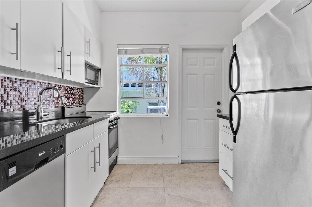 1229 Euclid Ave in Miami Beach, FL - Building Photo